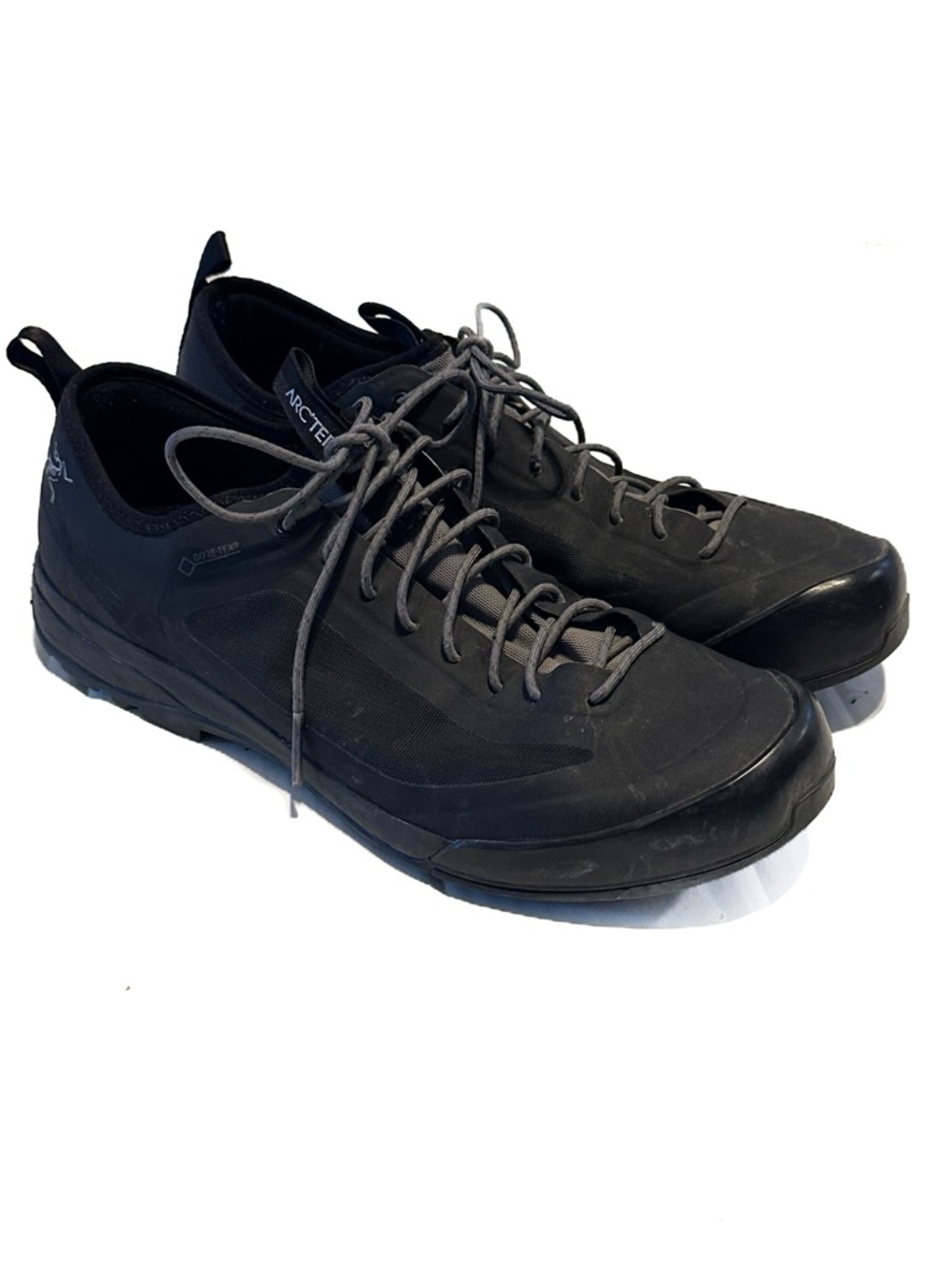 Arc’teryx Acrux SL Goretex Approach Hiking Shoes